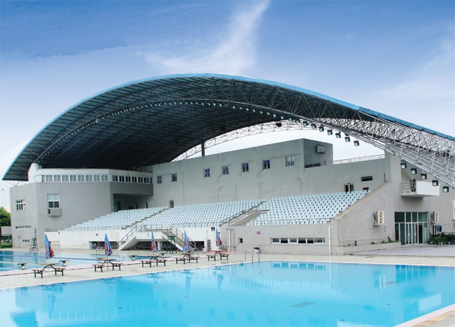 克孜勒苏柯尔克孜游泳馆网架